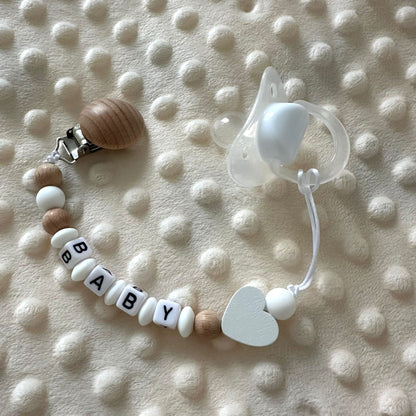 Attache-tétine « Petit Cœur de Bois »