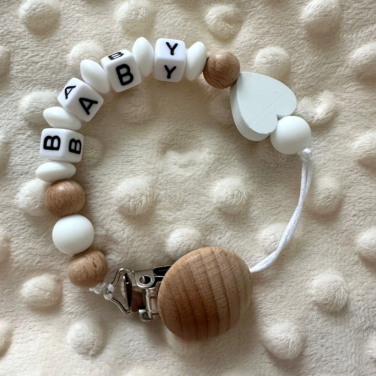 Attache-tétine « Petit Cœur de Bois »