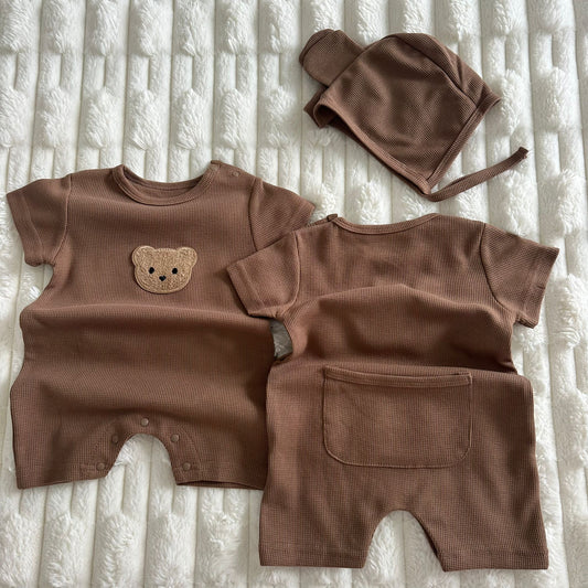 Ensemble « Douceur d’ourson »  Barboteuse courte & bonnet (3-6 mois) Marron