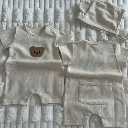 Ensemble « Douceur d’ourson » Barboteuse courte & bonnet (3-6 mois) Beige