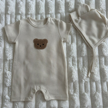 Ensemble « Douceur d’ourson » Barboteuse courte & bonnet (3-6 mois) Beige